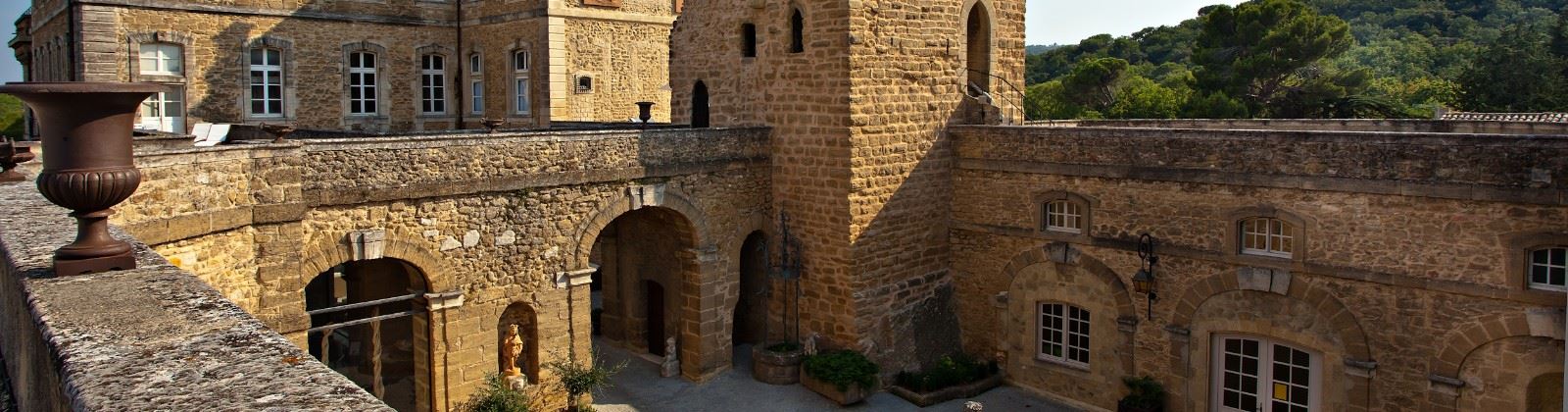OLEVENE Image - chateau-de-rochegude-olevene-hotel-restaurant-seminaire-