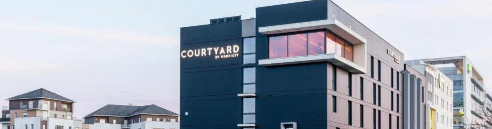 OLEVENE Image - courtyard-paris-creteil-olevene-event-