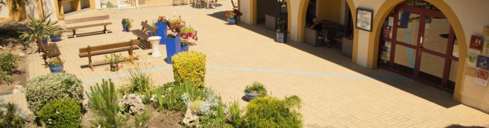 OLEVENE Image - hotel-restaurant-solenca-olevene-meeting-booking-reunion-