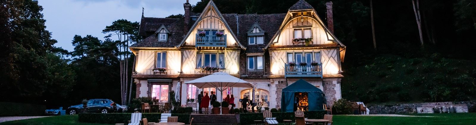OLEVENE Image - manoir-des-impressionistes-facade-olevene-