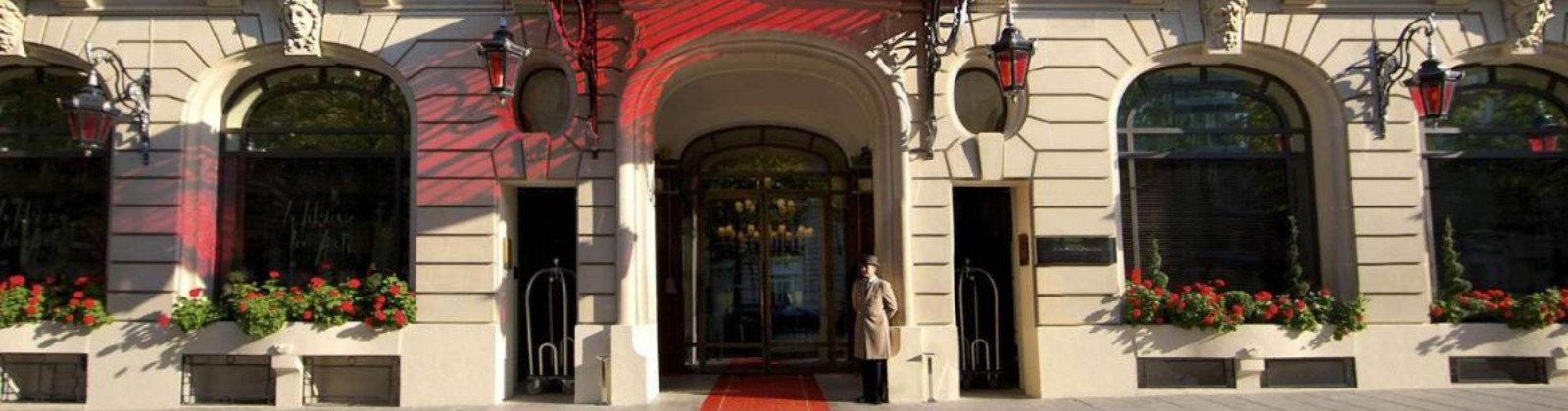 OLEVENE Image - royal-monceau-raffles-paris-olevene-event-