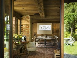 OLEVENE image - Auberge-de-la-Source-Extérieur-nuit-Olevene-