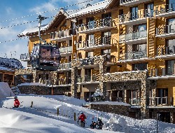 Hotel Dariainor Facade Exterieure Neige Montagne Ski Olevene 