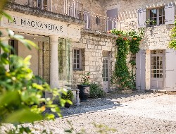 OLEVENE image - Najeti-Hotel-de-la-Magnaneraie-facade-exterieure-Olevene-