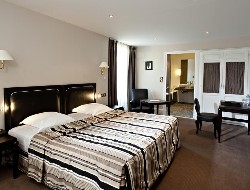 OLEVENE image - Najeti-hotel-de-la-poste-beaune-chambre--Olevene-