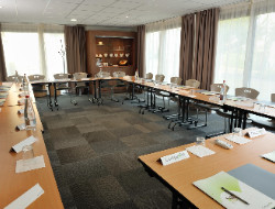 OLEVENE image - campanile-pessac-olevene-meetings-
