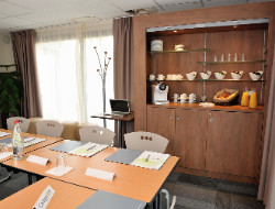 OLEVENE image - campanile-pessac-olevene-meetings-