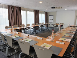OLEVENE image - campanile-pessac-olevene-meetings-