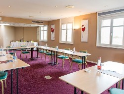 OLEVENE image - chateau-isenbourg-olevene-reunion-