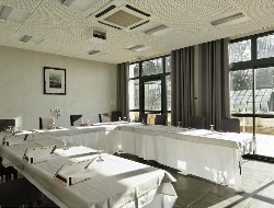 OLEVENE image - chateau-de-la-dame-blanche-olevene-hotel-restaurant-reunion-seminaire-convention-meeting-booking-