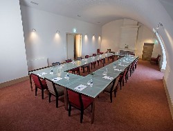 OLEVENE image - chateau-de-la-perriere-olevene-hotel-restaurant-seminaire-conference-booking-reunion-salle-evenements-