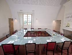 OLEVENE image - chateau-de-la-perriere-olevene-hotel-restaurant-seminaire-conference-booking-reunion-salle-evenements-convention-