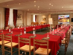 OLEVENE image - chateau-comtes-challes-olevene-event-