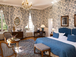 OLEVENE image - chateau-isenbourg-olevene-reunion-