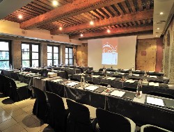 OLEVENE image - cour-des-loges-olevene-hotel-restaurant-seminaire-