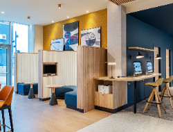 OLEVENE image - courtyard-CDG-Olevene-congres-