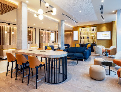 OLEVENE image - courtyard-CDG-Olevene-congres-