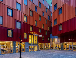 OLEVENE image - courtyard-CDG-Olevene-congres-