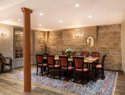 OLEVENE image - ducs-de-bourgogne-olevene-restaurant-reunion-meeting-