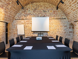 OLEVENE image - fort-vaise-lyon-olevene-meetings-
