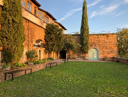 OLEVENE image - fort-vaise-lyon-olevene-meetings-