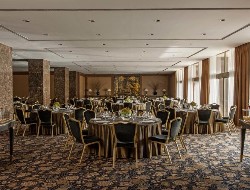 OLEVENE image - four-seasons-hotel-ritz-lisbon-olevene-salle-reunion-