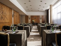 OLEVENE image - four-seasons-hotel-ritz-lisbon-olevene-salle-meeting-