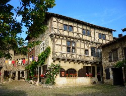 OLEVENE image - hostellerie-vieux-perouges-olevene-events-