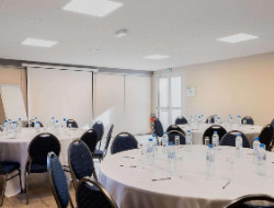 OLEVENE image - hotel-circuit-le-mans-olevene-reunion-