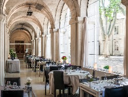 OLEVENE image - hotel-le-cloitre-saint-louis-olevene-diner-