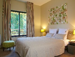 OLEVENE image - hotel-les-herbes-folles-chambre-olevene-