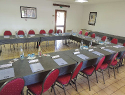 OLEVENE image - kyriad-chateauroux-olevene-conference-
