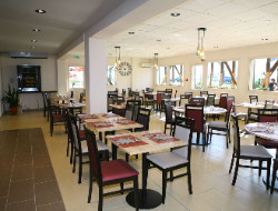 OLEVENE image - kyriad-chateauroux-olevene-conference-