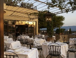 OLEVENE image - la-bastide-de-gordes-et-spa-olevene-diner-