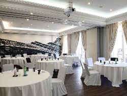 OLEVENE image - la-maison-des-centraliens-olevene-restaurant-hotel-salle-reunion-