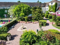 OLEVENE image - le-manoir-de-gressy-olevene-facade-exterieure-