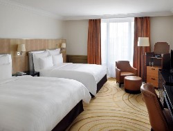 OLEVENE image - marriott-champs-elysees-olevene-hotel-restaurant-salle-meeting-