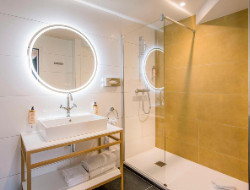 OLEVENE image - mercure-rodez-cathedrale-olevene-seminaires-