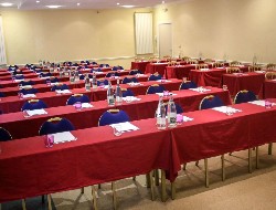 OLEVENE image - mercure-saint-nectaire-spa-et-bien-etre-olevene-restaurant-salle-reunion-