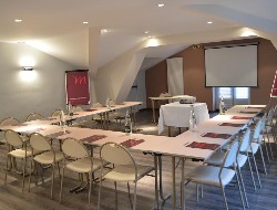 OLEVENE image - mercure-saint-nectaire-spa-et-bien-etre-olevene-restaurant-salle-reunion-