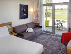 OLEVENE image - novotel-st-quentin-golf-olevene-seminaires-