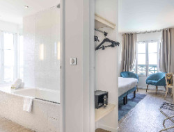 OLEVENE image - sowell-beach-trouville-olevene-meeting-