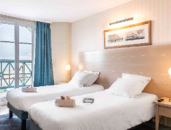 OLEVENE image - sowell-beach-trouville-olevene-meeting-